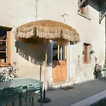 La Maison De La Pépée Groslee