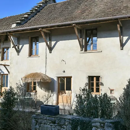 La Maison De La Pepee بيت للعطل